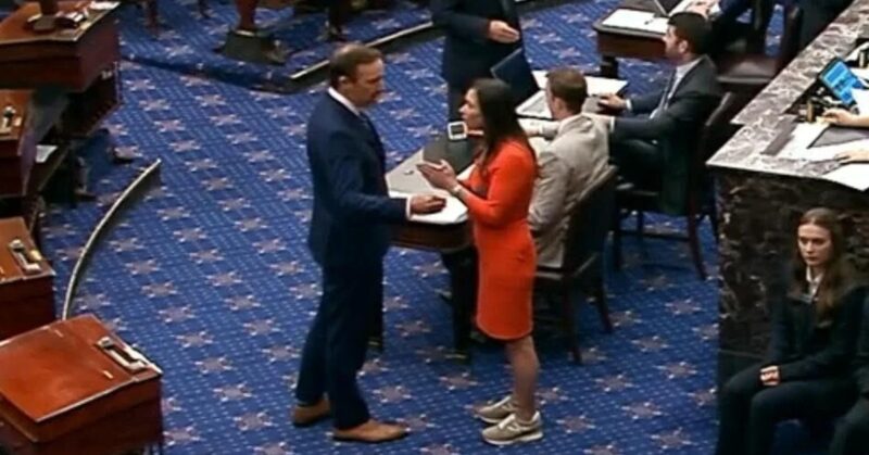 Video Captures Interaction Between Senators On Floor