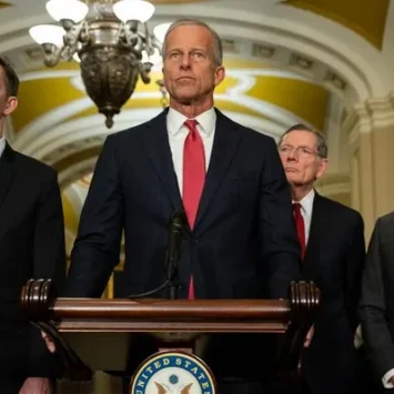 Senate Passes Budget to Fund ICE, Reopen DHS