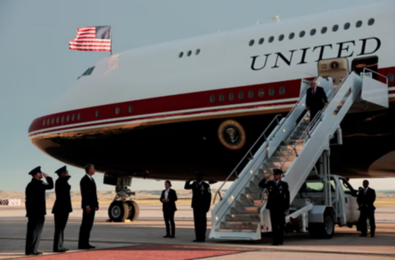Trump Grounds Qatar Jet to Max Out Security Against Iran Threat